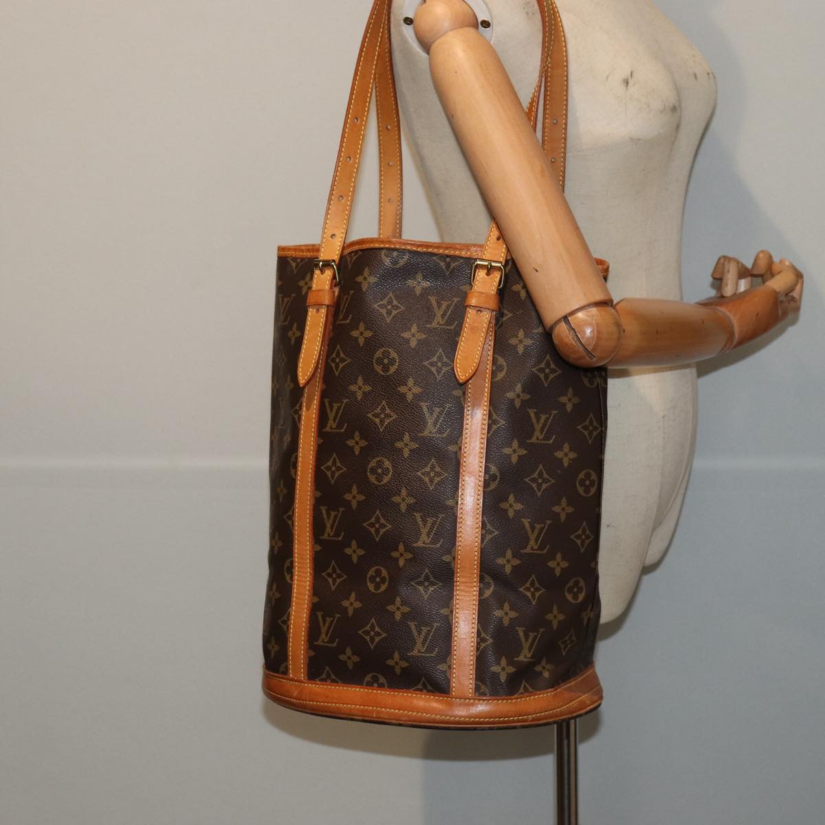 LOUIS VUITTON Monogram Bucket GM Shoulder Bag M42236 LV Auth bs15939