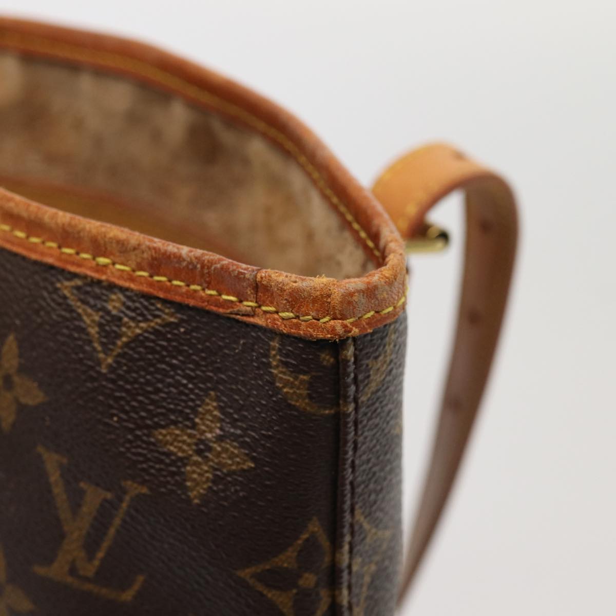 LOUIS VUITTON Monogram Bucket GM Shoulder Bag M42236 LV Auth bs15939