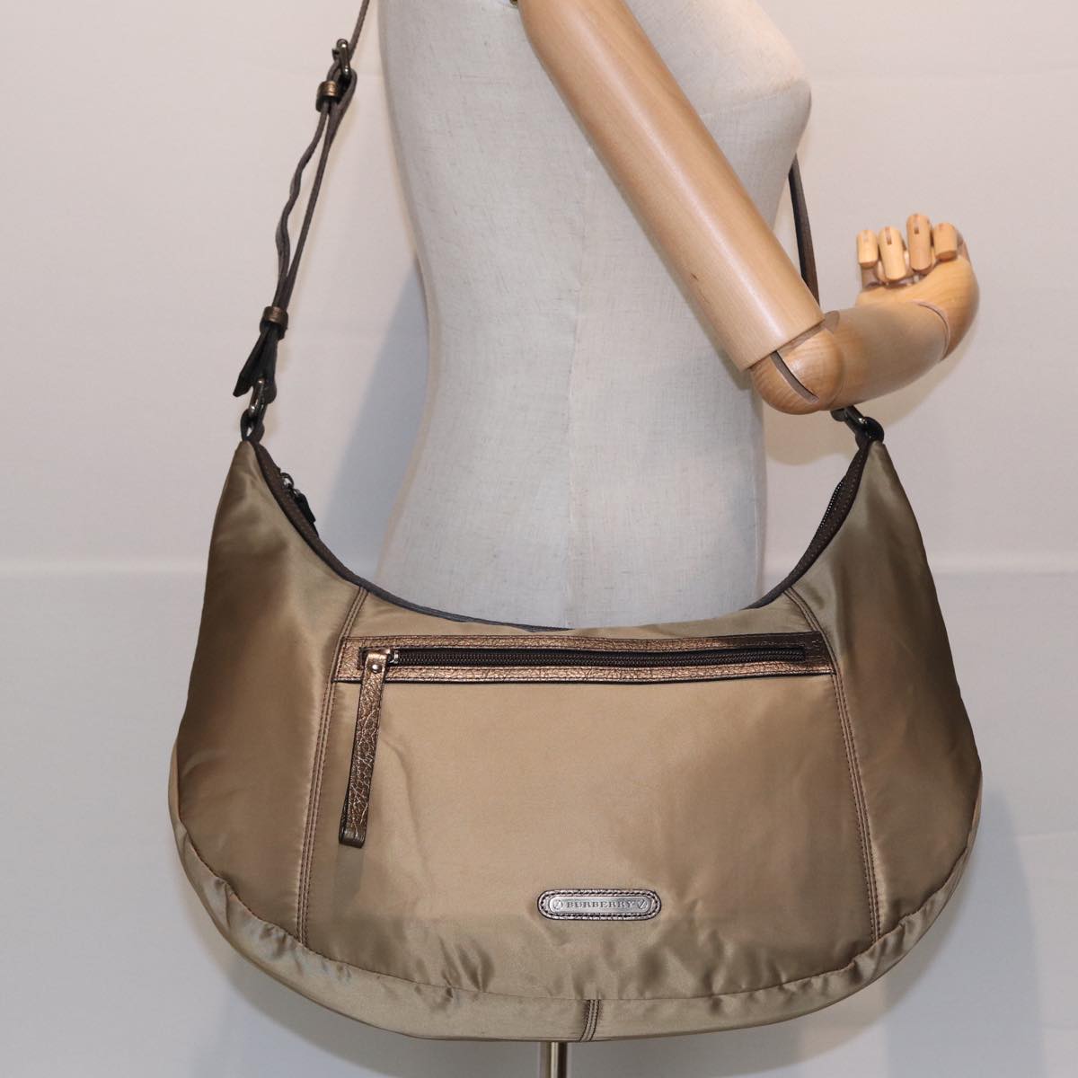 BURBERRY Shoulder Bag Nylon Beige Auth bs16058