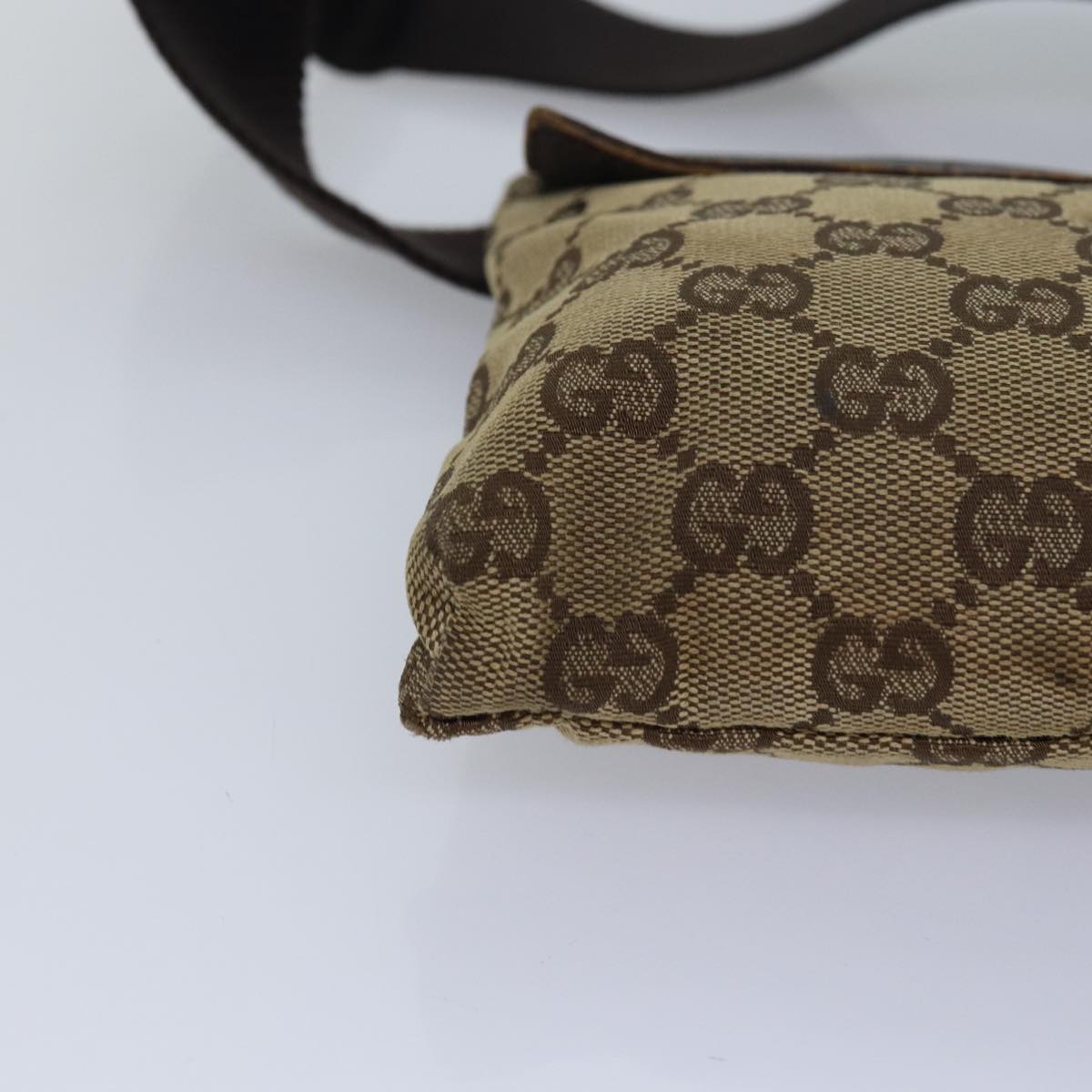 GUCCI GG Canvas Waist bag Beige 28566 Auth bs16083