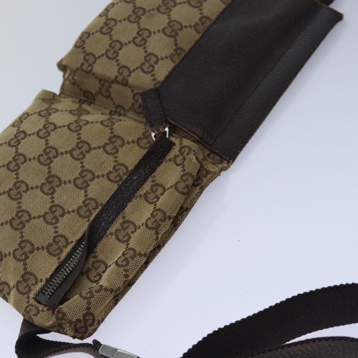 GUCCI GG Canvas Waist bag Beige 28566 Auth bs16083