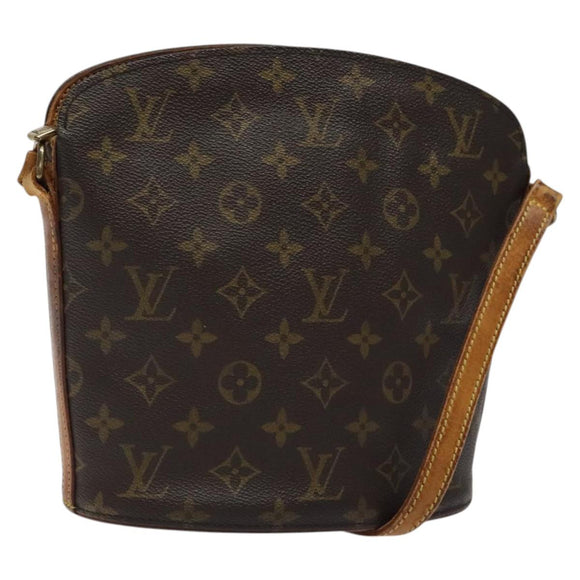 CHANEL Matelasse Pouch Enamel Beige CC Auth bs16140