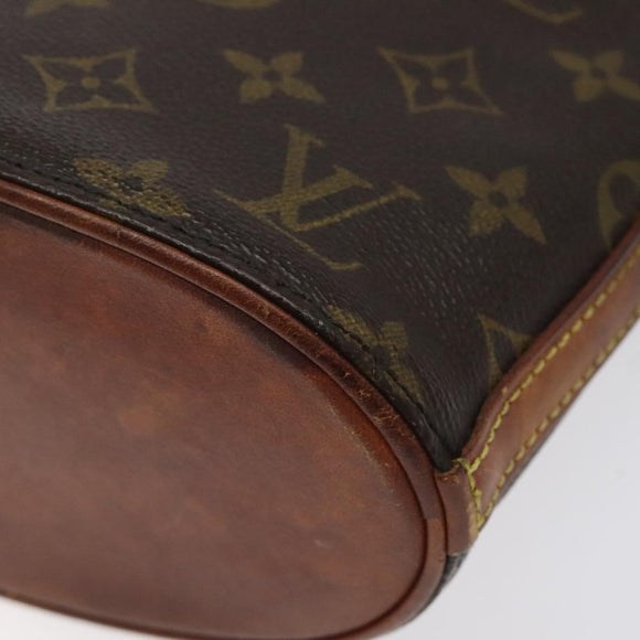 CHANEL Matelasse Pouch Enamel Beige CC Auth bs16140