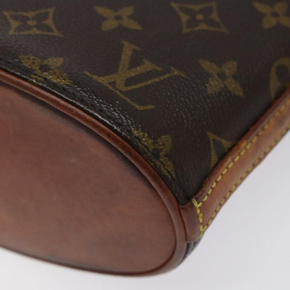 CHANEL Matelasse Pouch Enamel Beige CC Auth bs16140