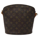 CHANEL Matelasse Pouch Enamel Beige CC Auth bs16140-2