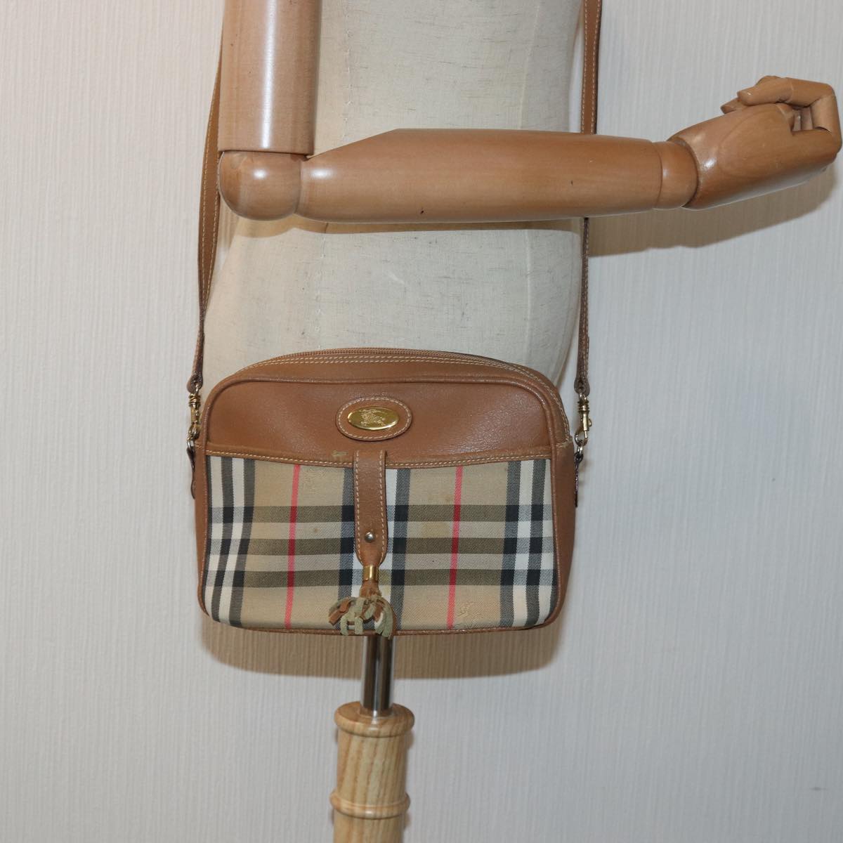 Burberrys Nova Check Shoulder Bag Canvas Beige Auth bs16160