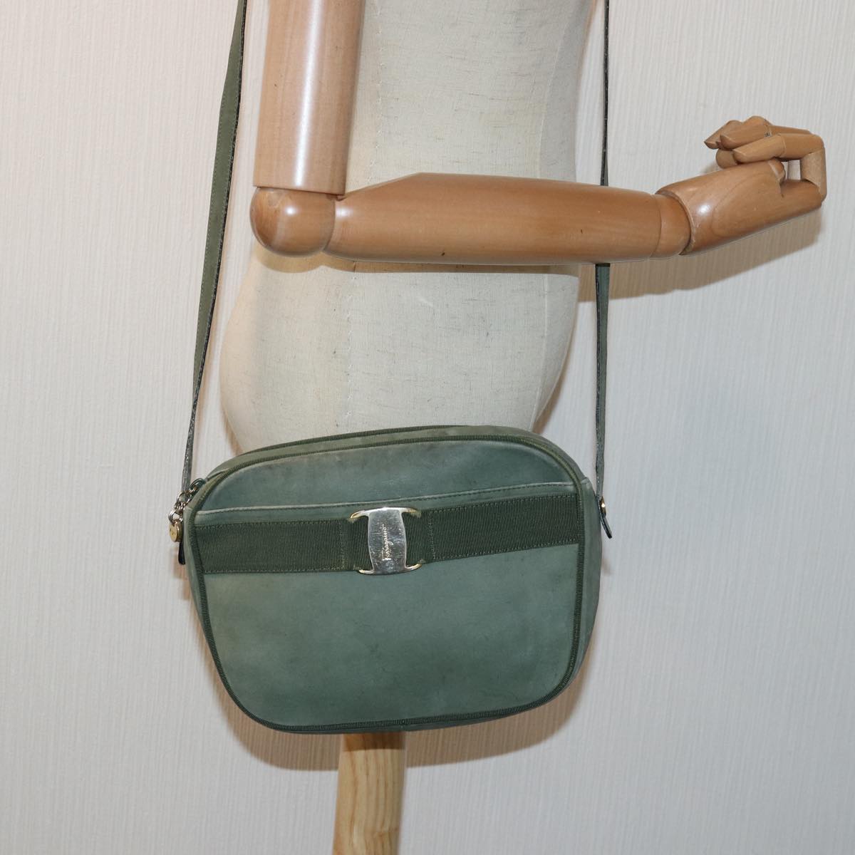 Salvatore Ferragamo Shoulder Bag Suede Green Auth bs16244