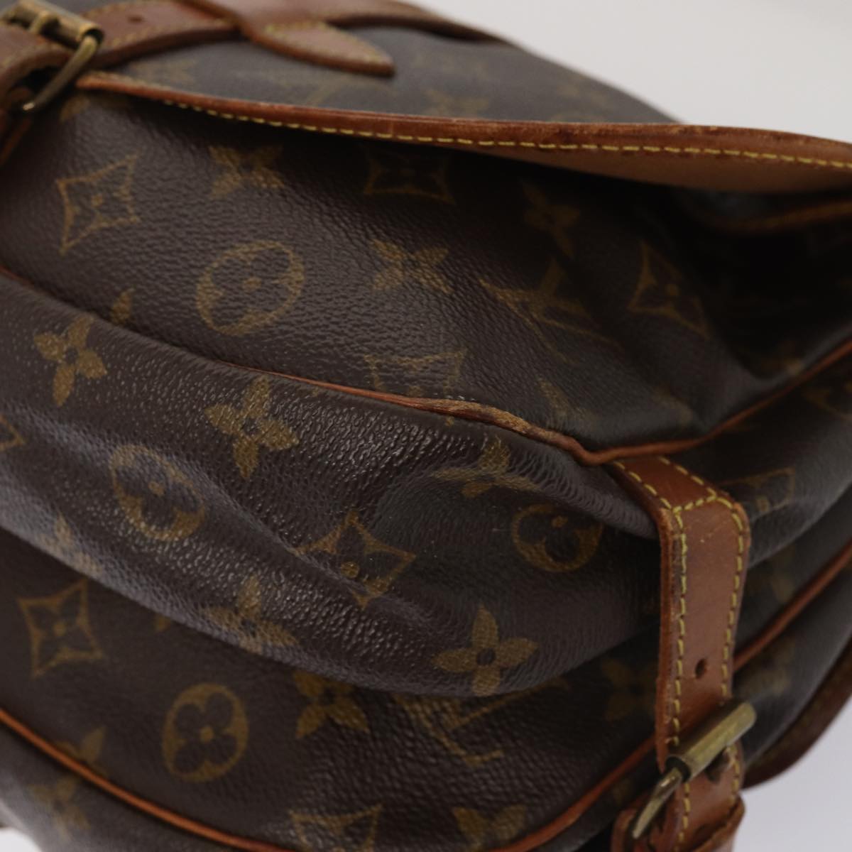 LOUIS VUITTON Monogram Saumur 30 Shoulder Bag M42256 LV Auth bs16516