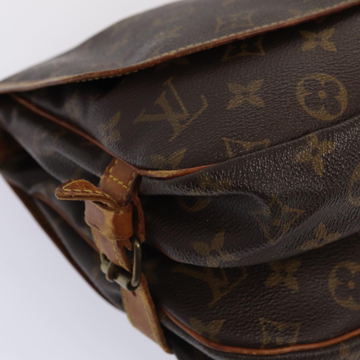 LOUIS VUITTON Monogram Saumur 30 Shoulder Bag M42256 LV Auth bs16516