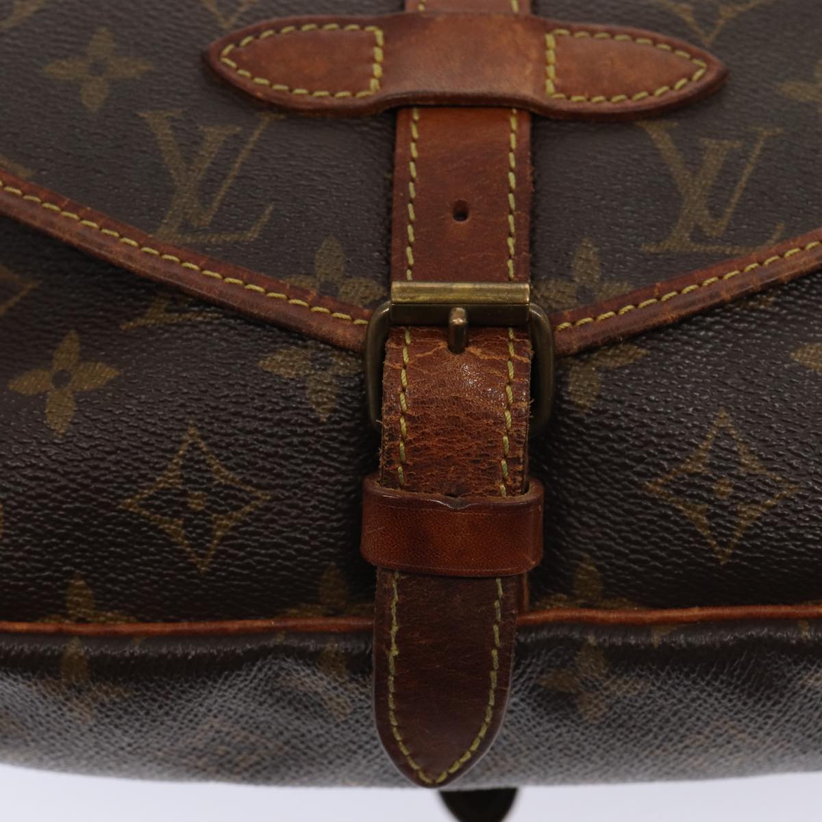 LOUIS VUITTON Monogram Saumur 30 Shoulder Bag M42256 LV Auth bs16516