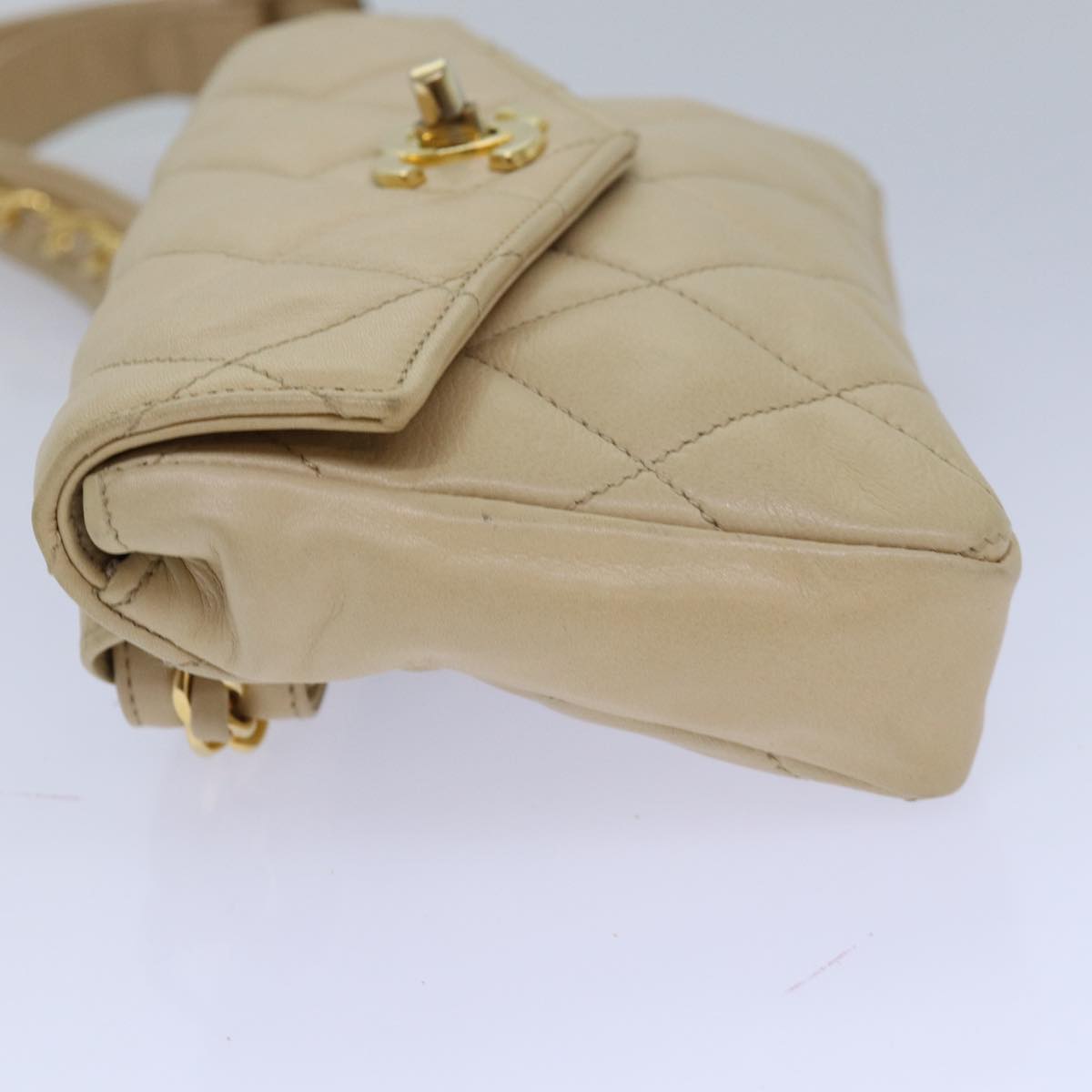 CHANEL Matelasse Waist bag Lamb Skin Beige CC Auth bs16597