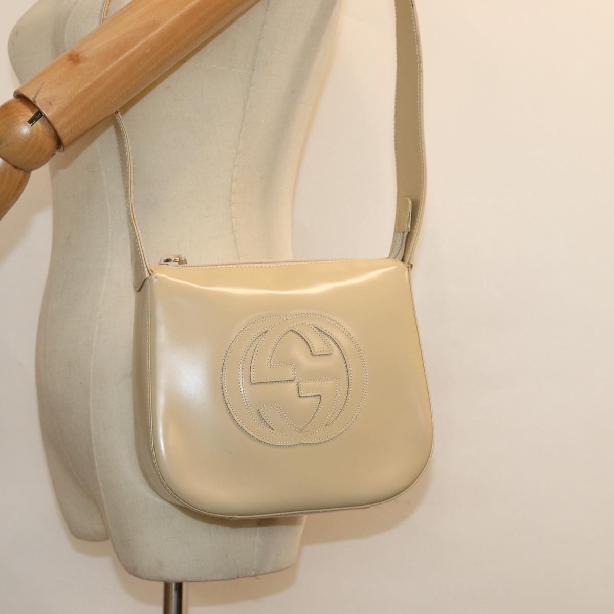 GUCCI Shoulder Bag Enamel Beige Silver 007 2046 0250 Auth bs16623