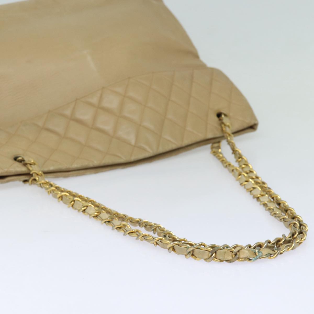 CHANEL Matelasse Chain Tote Bag Leather Beige Gold CC Auth bs16657