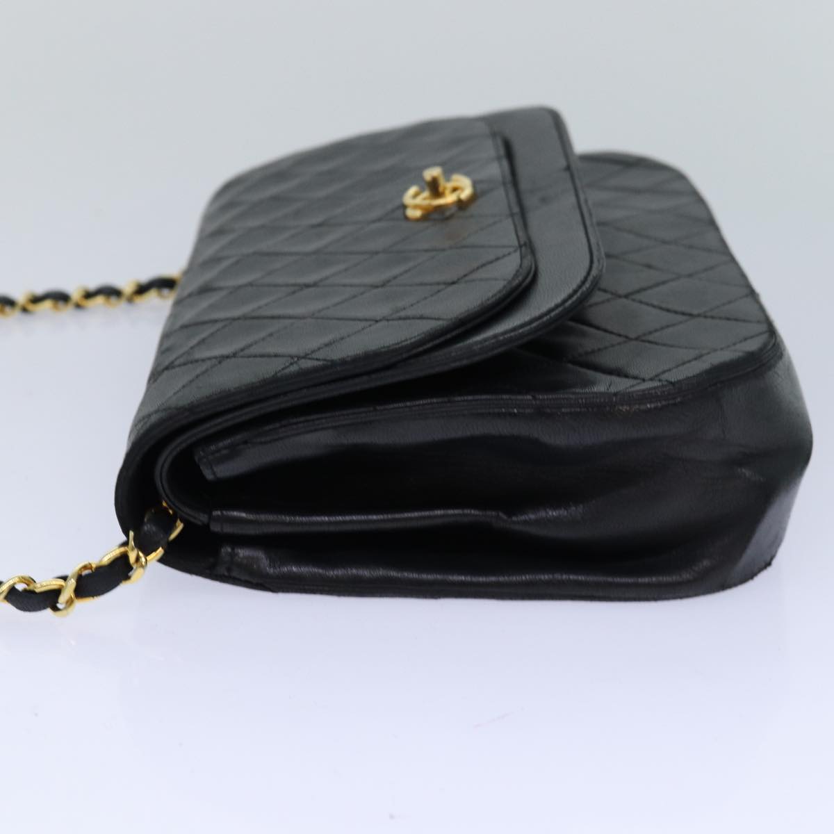 CHANEL Matelasse Turn Lock Chain Shoulder Bag Lamb Skin Black CC Auth bs16726A