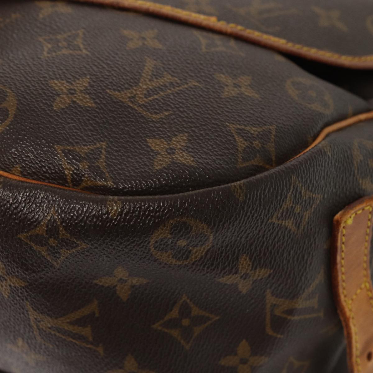 LOUIS VUITTON Monogram Saumur 35 Shoulder Bag M42254 LV Auth bs16798