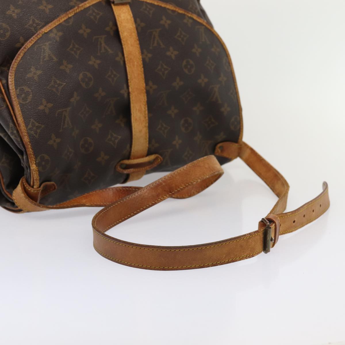 LOUIS VUITTON Monogram Saumur 35 Shoulder Bag M42254 LV Auth bs16798