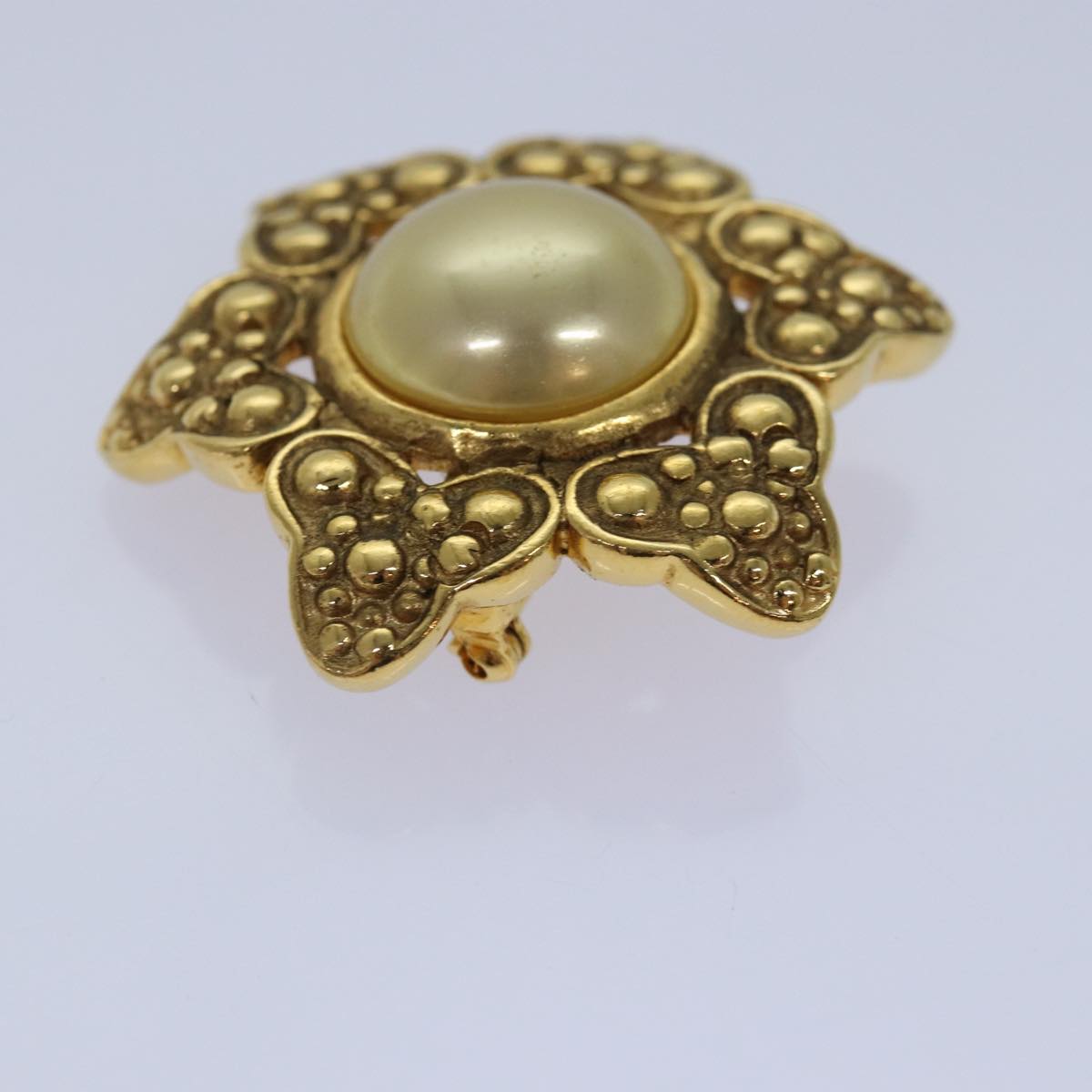 CHANEL Brooch Metal Gold Tone CC Auth bs17053