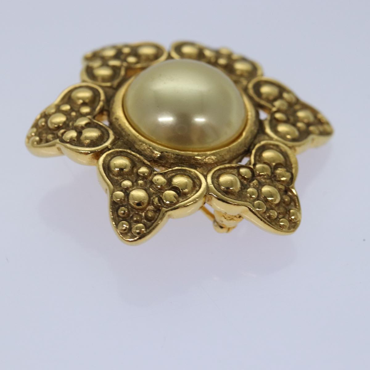 CHANEL Brooch Metal Gold Tone CC Auth bs17053