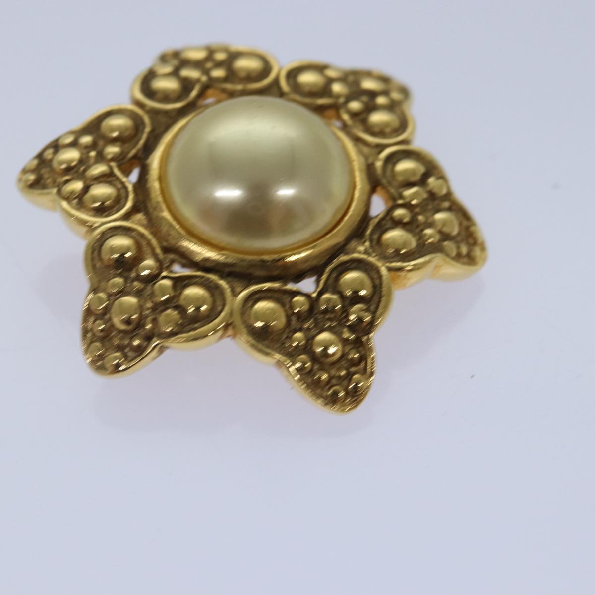 CHANEL Brooch Metal Gold Tone CC Auth bs17053