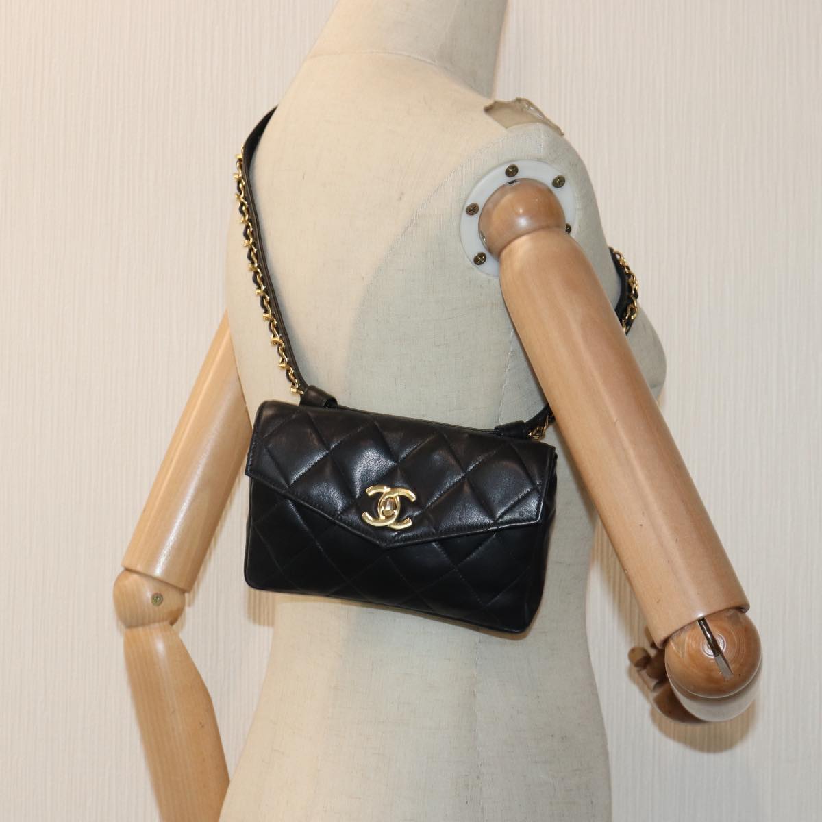 CHANEL Matelasse Chain Waist bag Lamb Skin Black Gold CC Auth bs17157