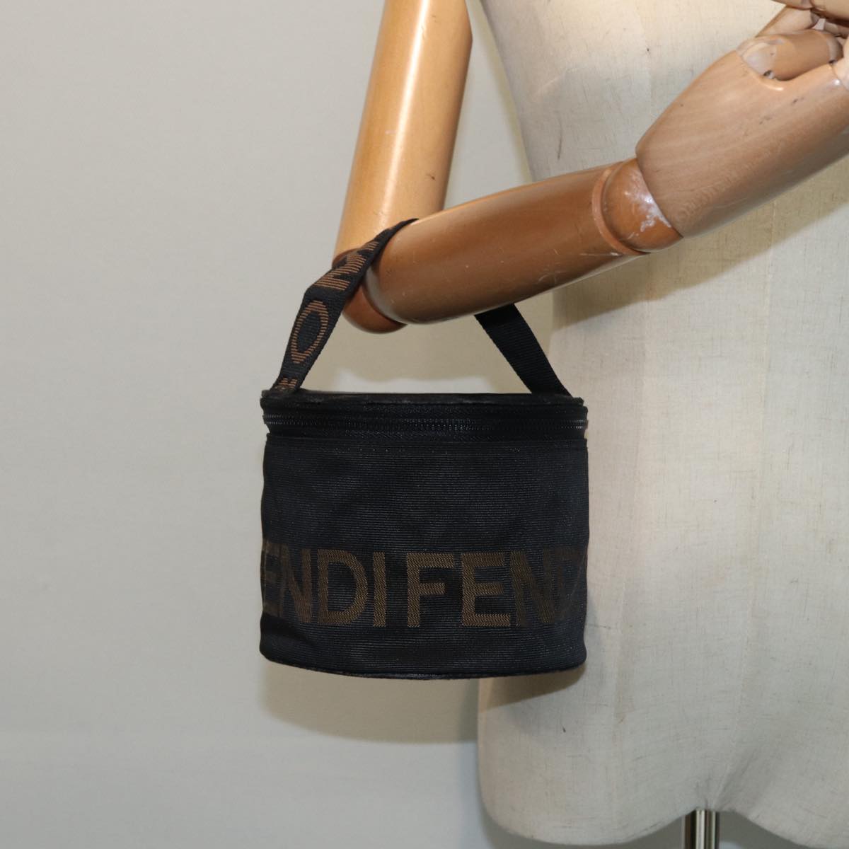 FENDI Vanity Pouch Canvas Black Gold Auth bs17207