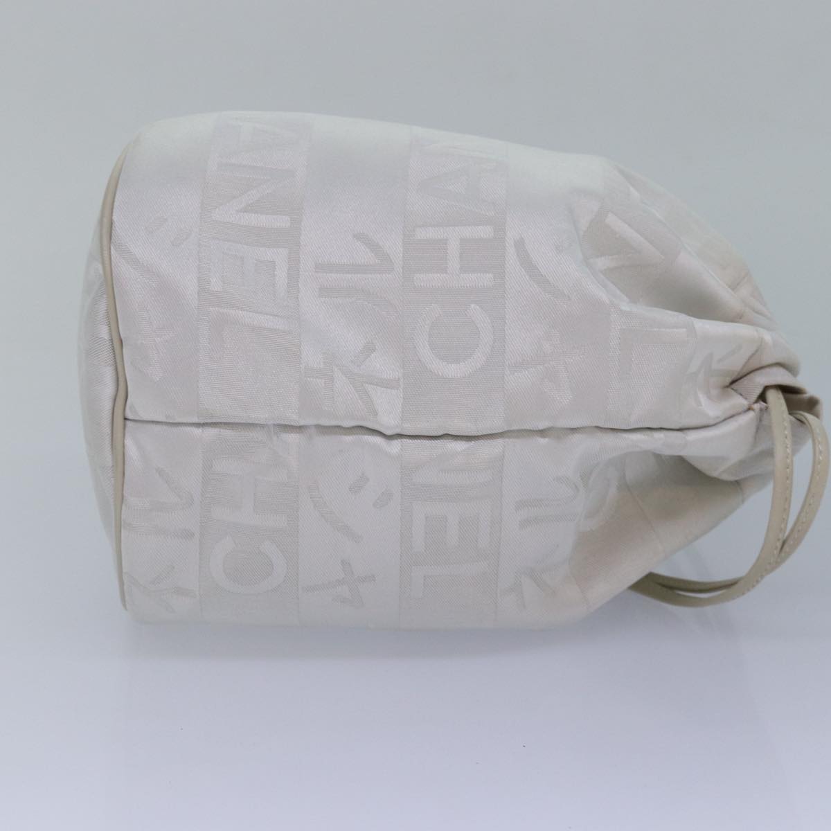 CHANEL Purse Pouch Canvas White CC Auth bs17327