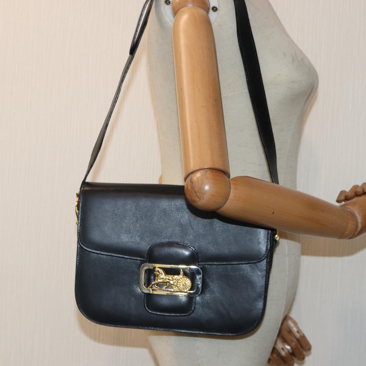 CELINE Horse Carriage Shoulder Bag Leather Black Gold Auth bs17653