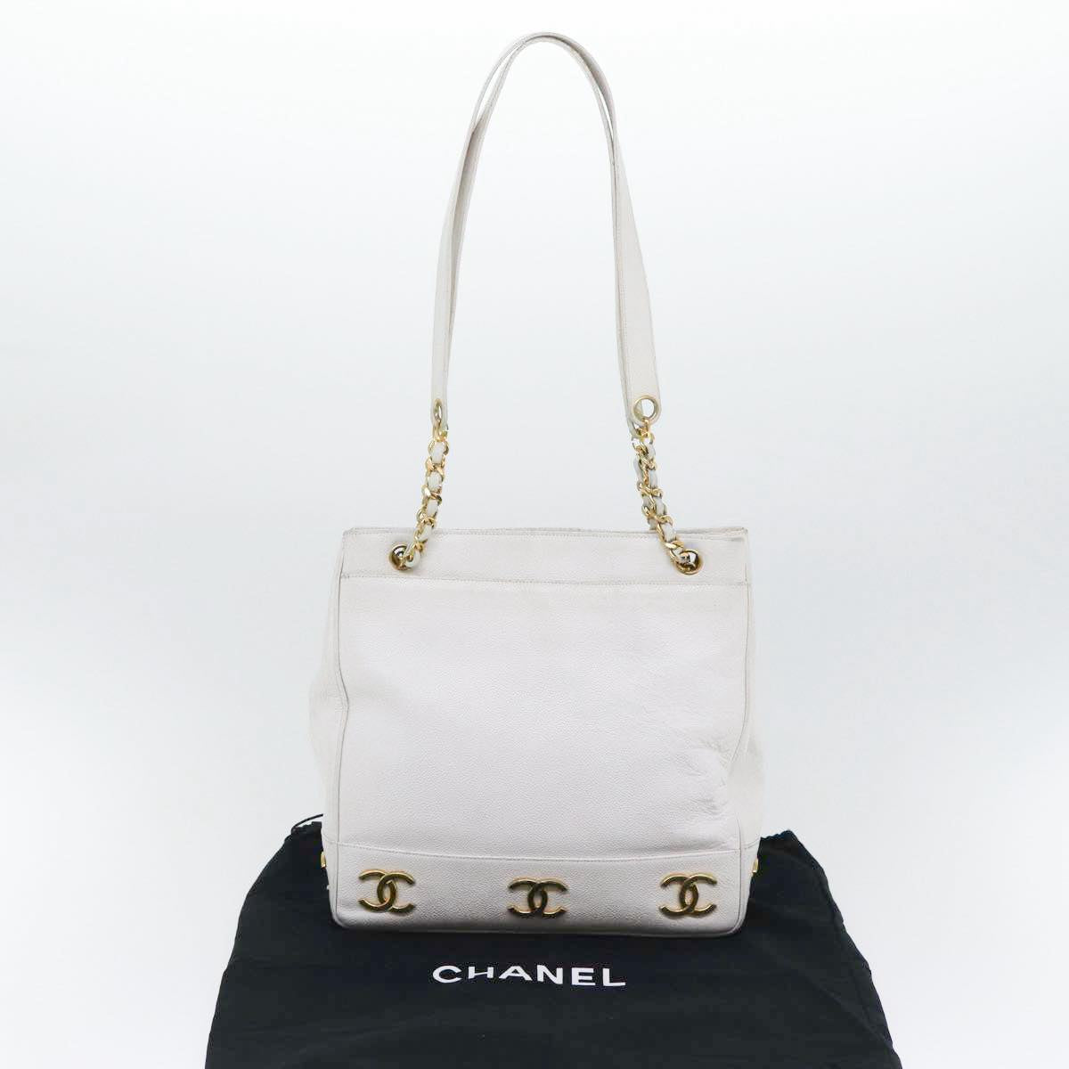 CHANEL Chain Shoulder Bag Caviar Skin White Gold CC Auth bs17674