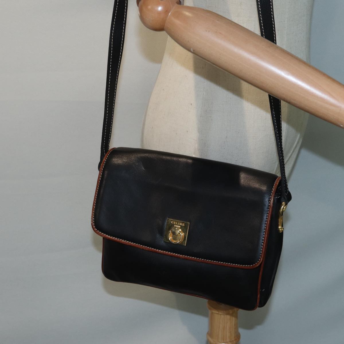 CELINE Shoulder Bag Leather Black Gold Auth bs17772