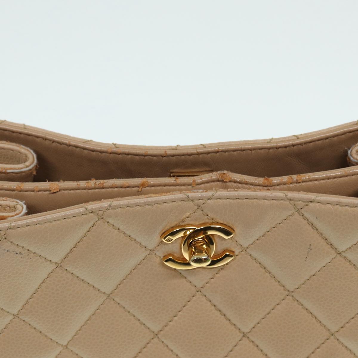 CHANEL Shoulder Bag Caviar Skin Beige Gold CC Auth bs17980