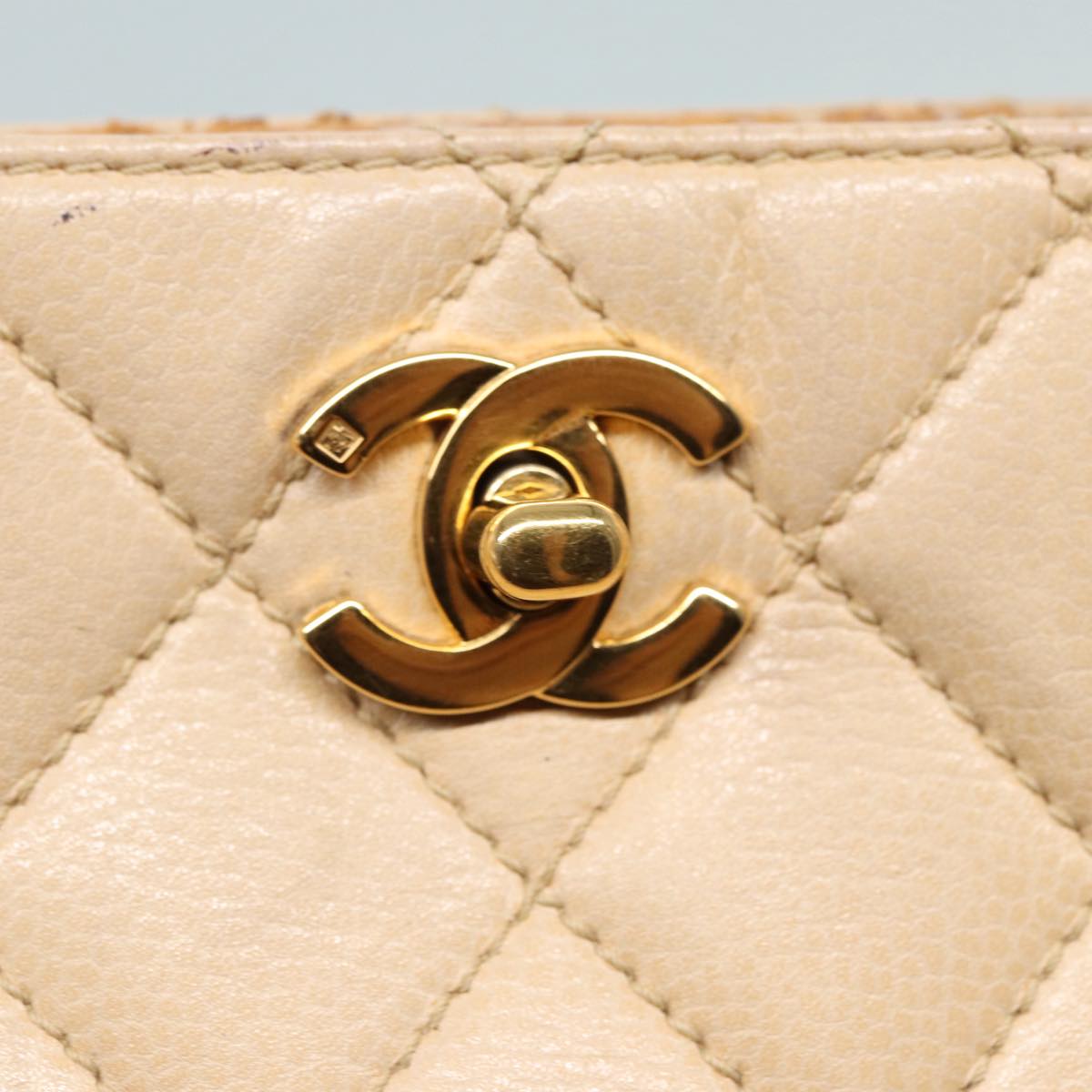 CHANEL Shoulder Bag Caviar Skin Beige Gold CC Auth bs17980