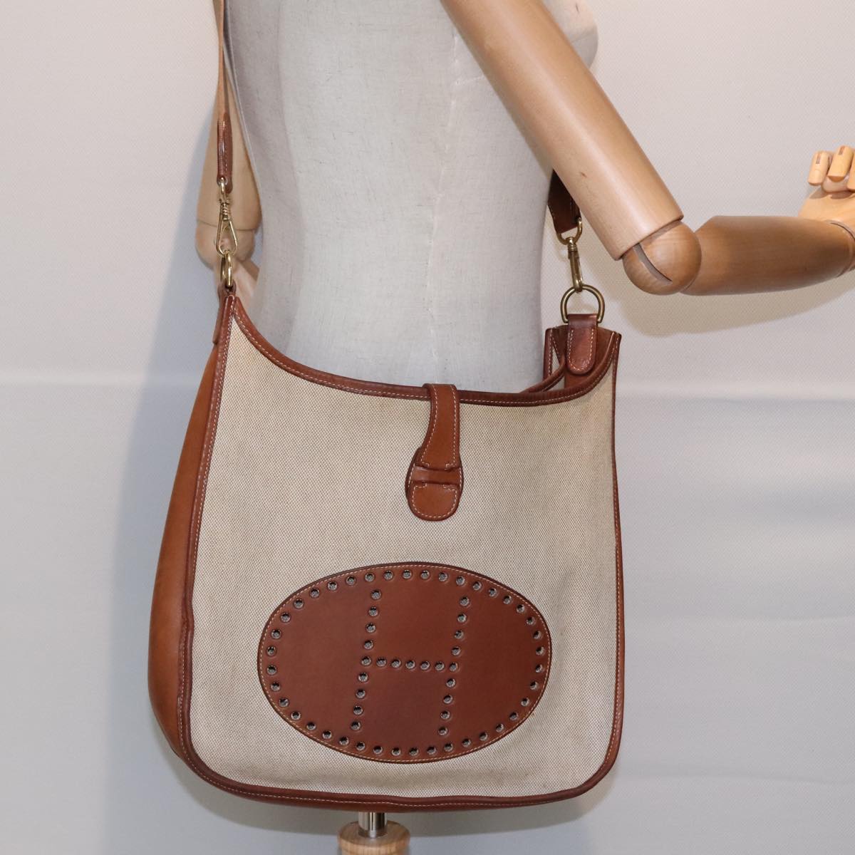 HERMES Evelyn 1 GM Shoulder Bag Canvas Leather Beige Auth bs18059