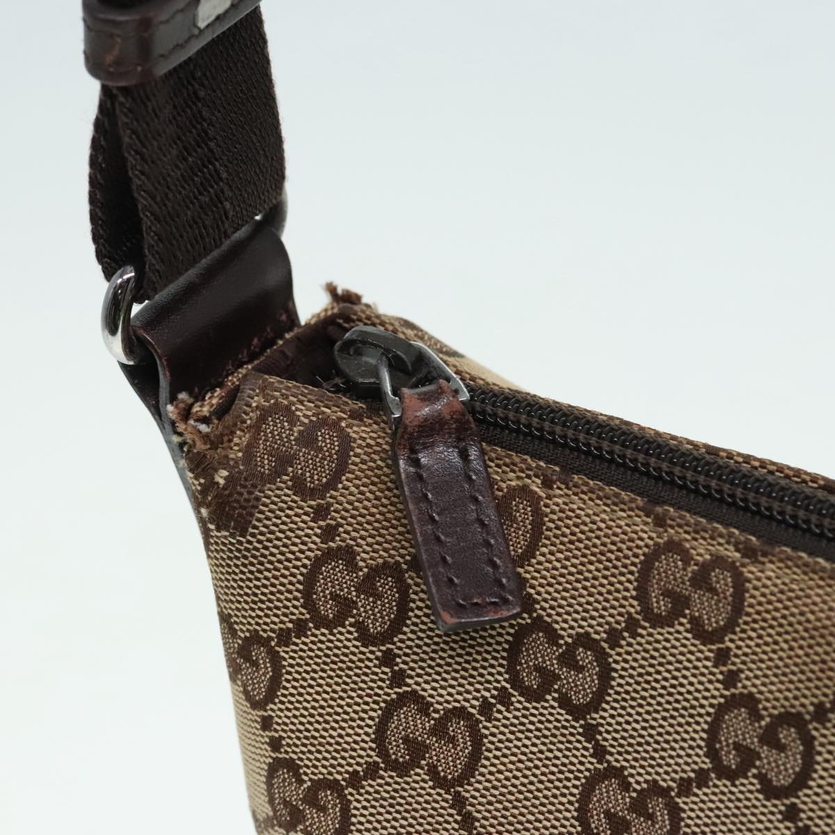 GUCCI GG Canvas Shoulder Bag Beige Auth bs18113