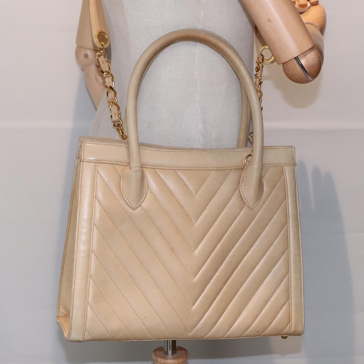 CHANEL V Stitch Hand Bag Lamb Skin 2way Beige CC Auth bs18217