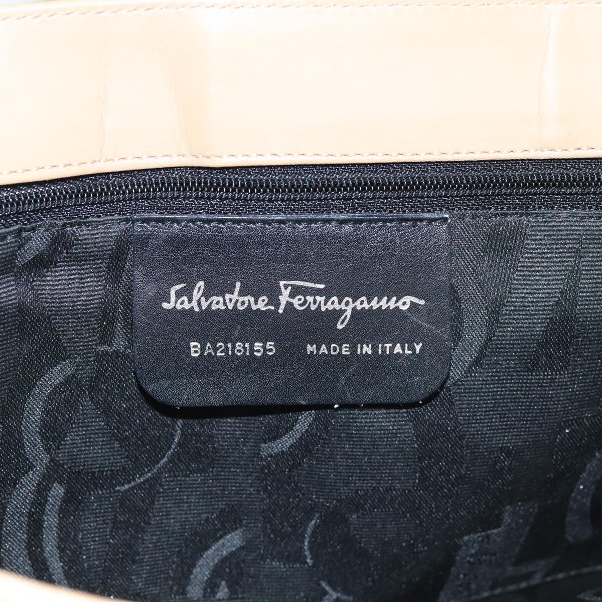 Salvatore Ferragamo Shoulder Bag Leather Beige Auth bs18362