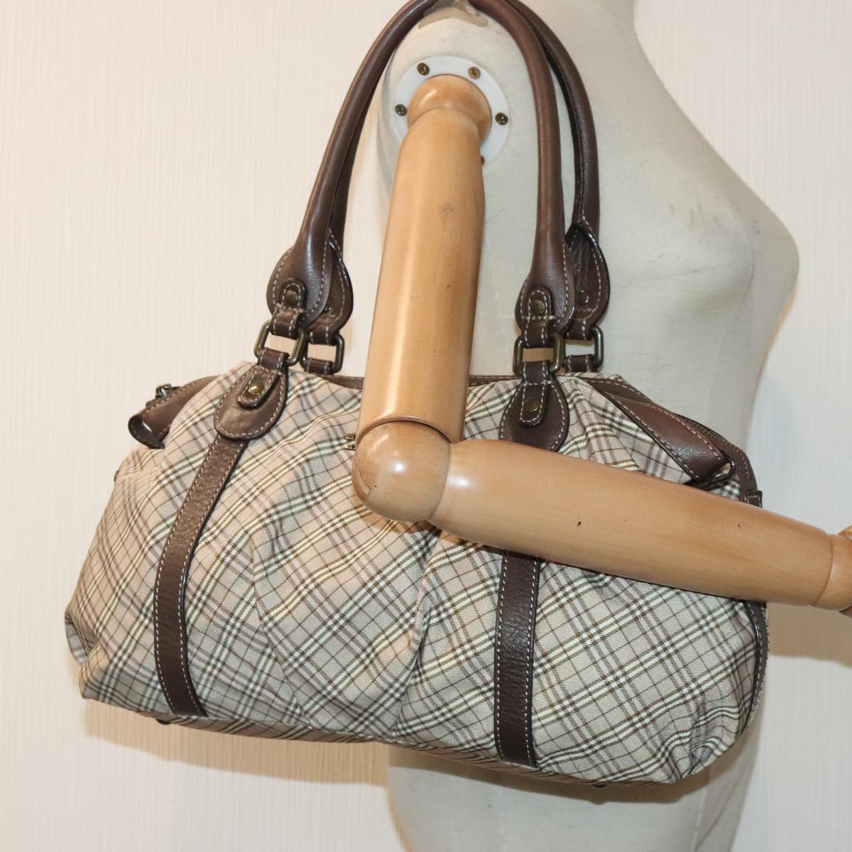 BURBERRY Nova Check Blue Label Hand Bag Canvas Beige Auth bs18367