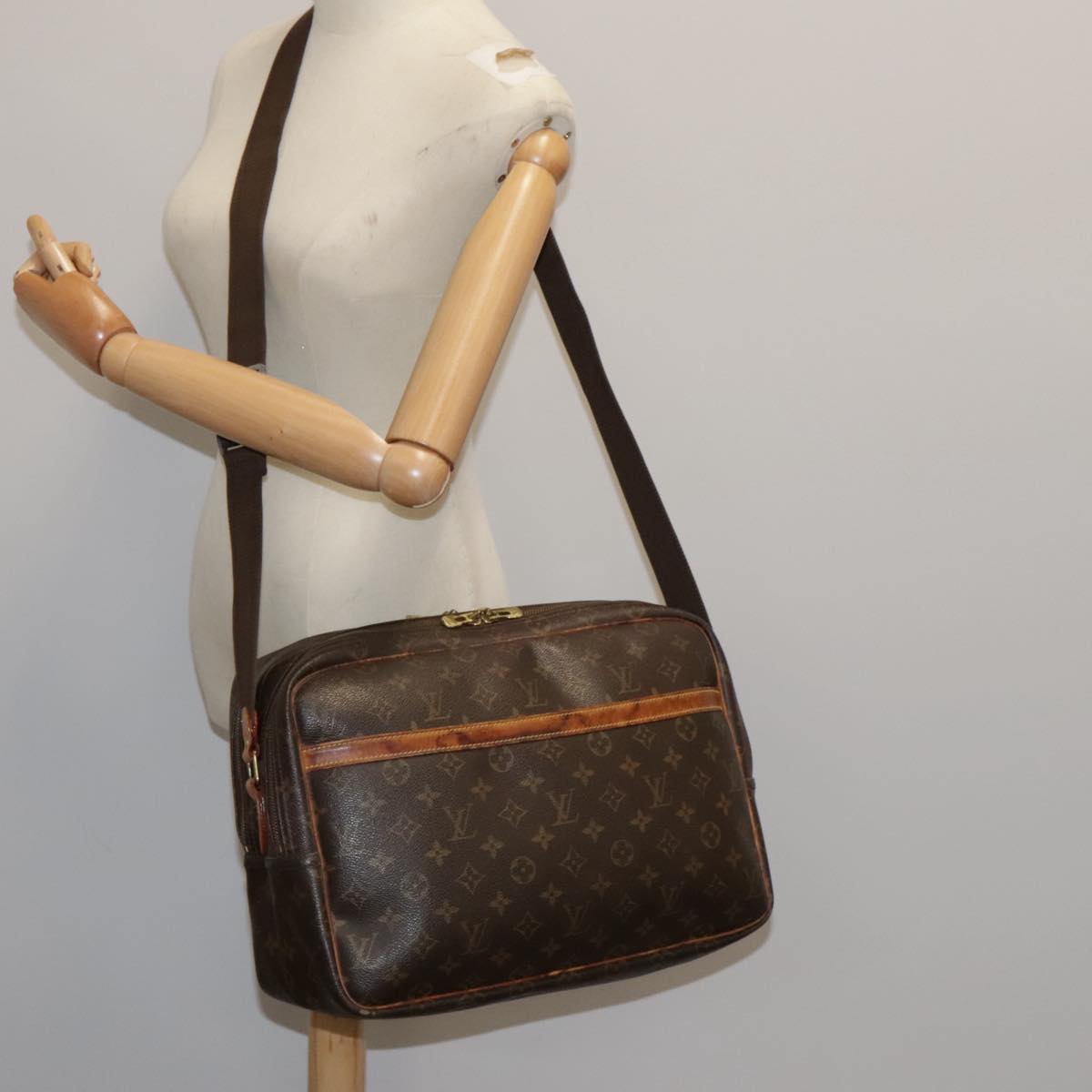 LOUIS VUITTON Monogram Reporter GM Shoulder Bag M45252 LV Auth bs18385