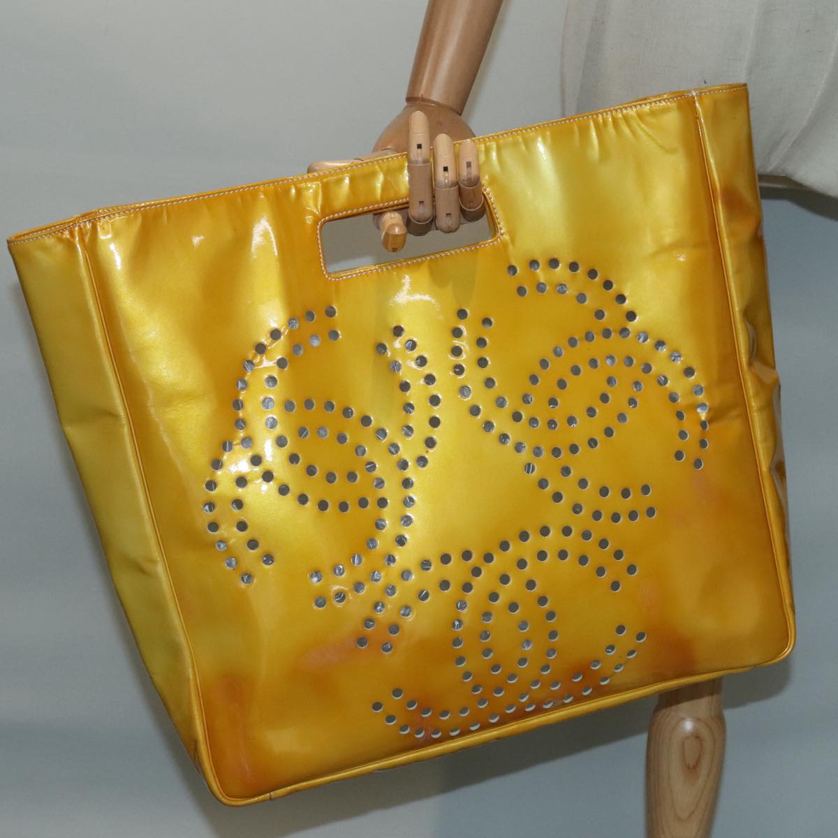 CHANEL COCO Mark Hand Bag Patent leather Yellow CC Auth bs18402