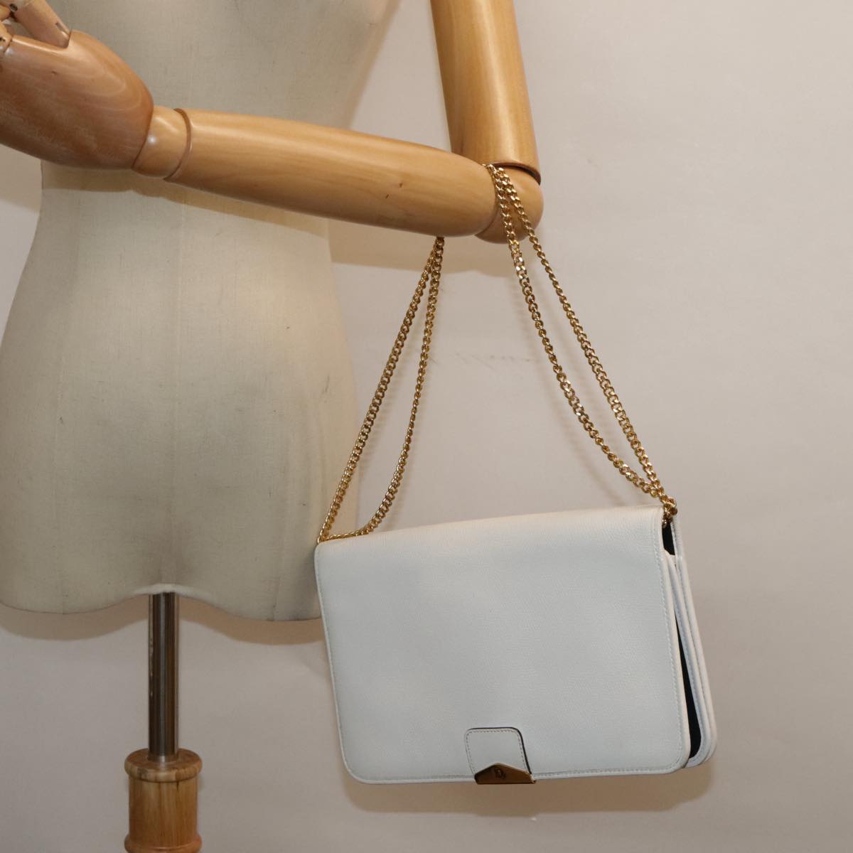 Christian Dior Chain Shoulder Bag Leather White Gold Auth bs18409