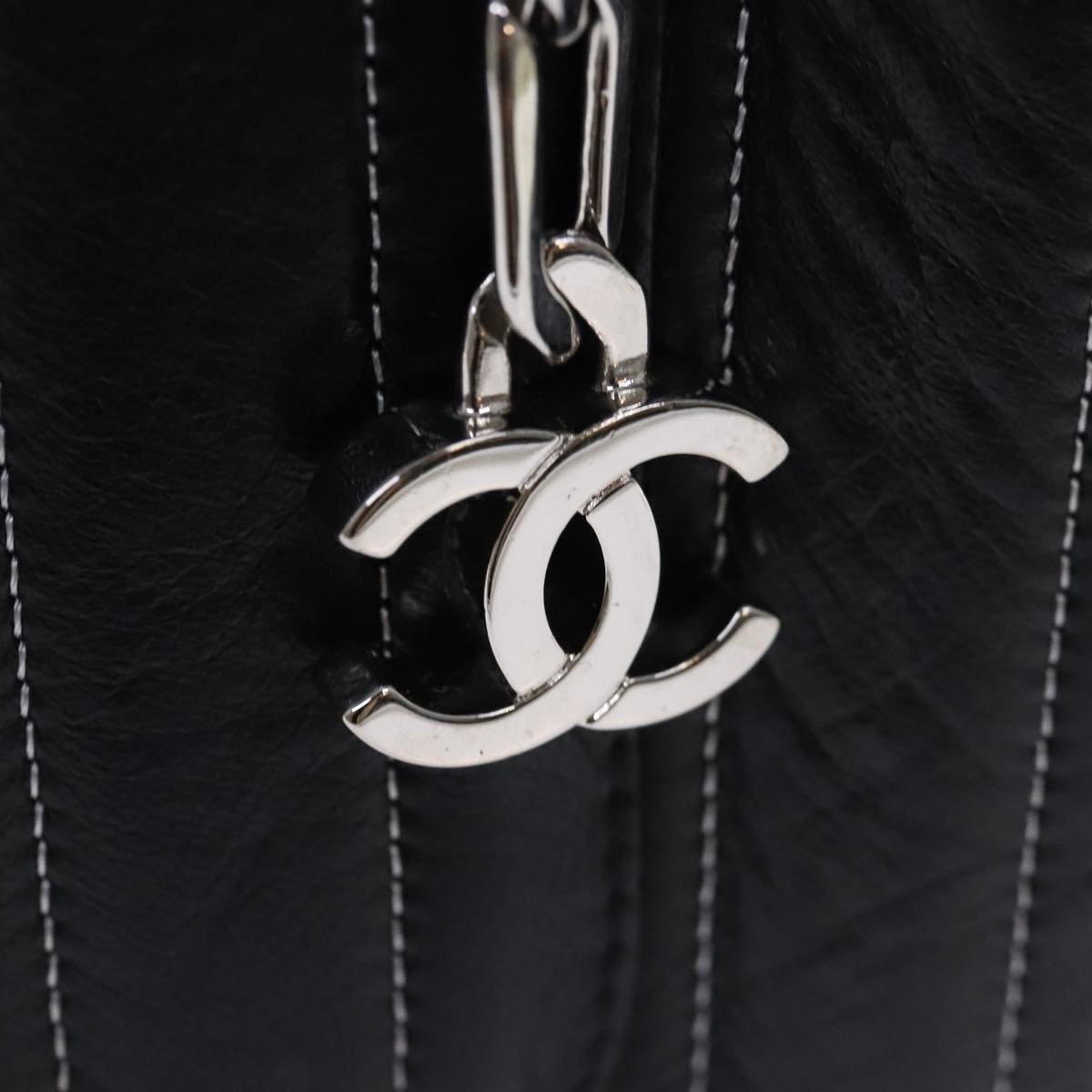 CHANEL Chain Shoulder Bag Leather Silver Black CC Auth bs18415