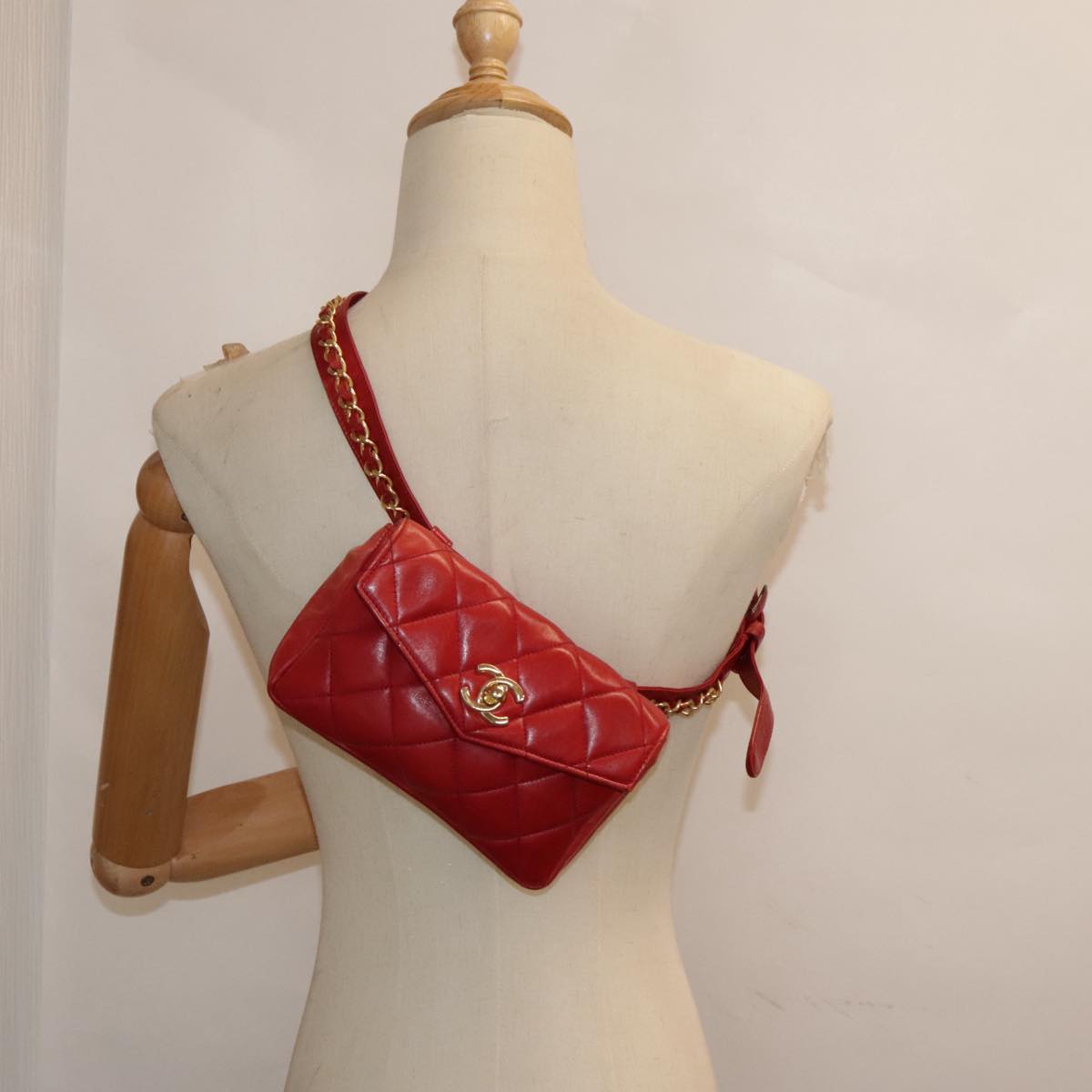 CHANEL Matelasse Chain Waist bag Lamb Skin Red Gold CC Auth bs18456