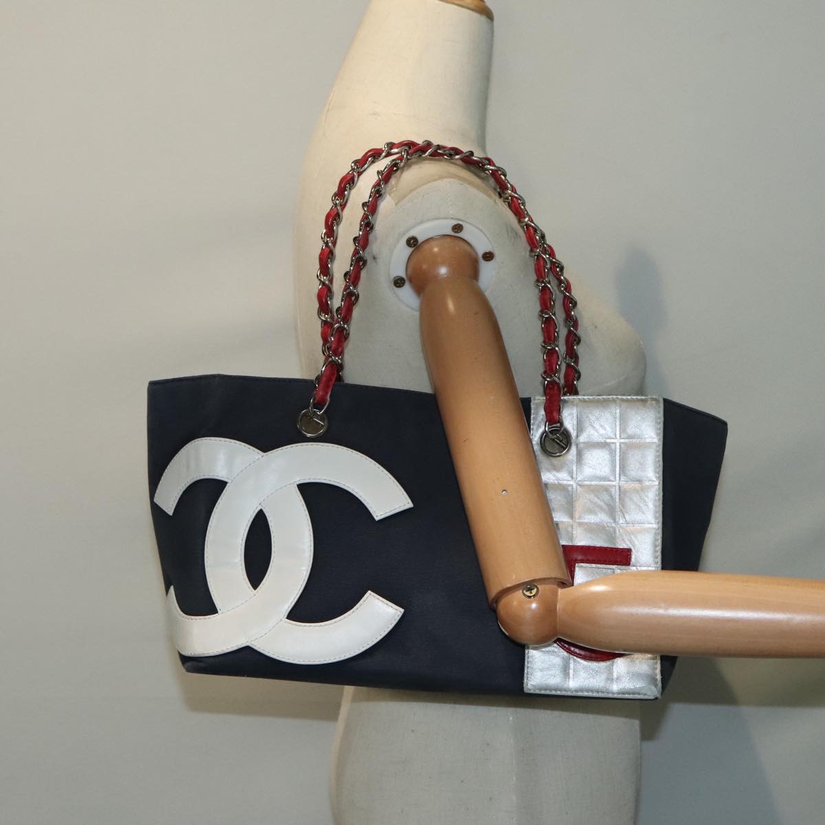 CHANEL Choco Bar Chain Tote Bag Canvas Navy Silver CC Auth bs18482