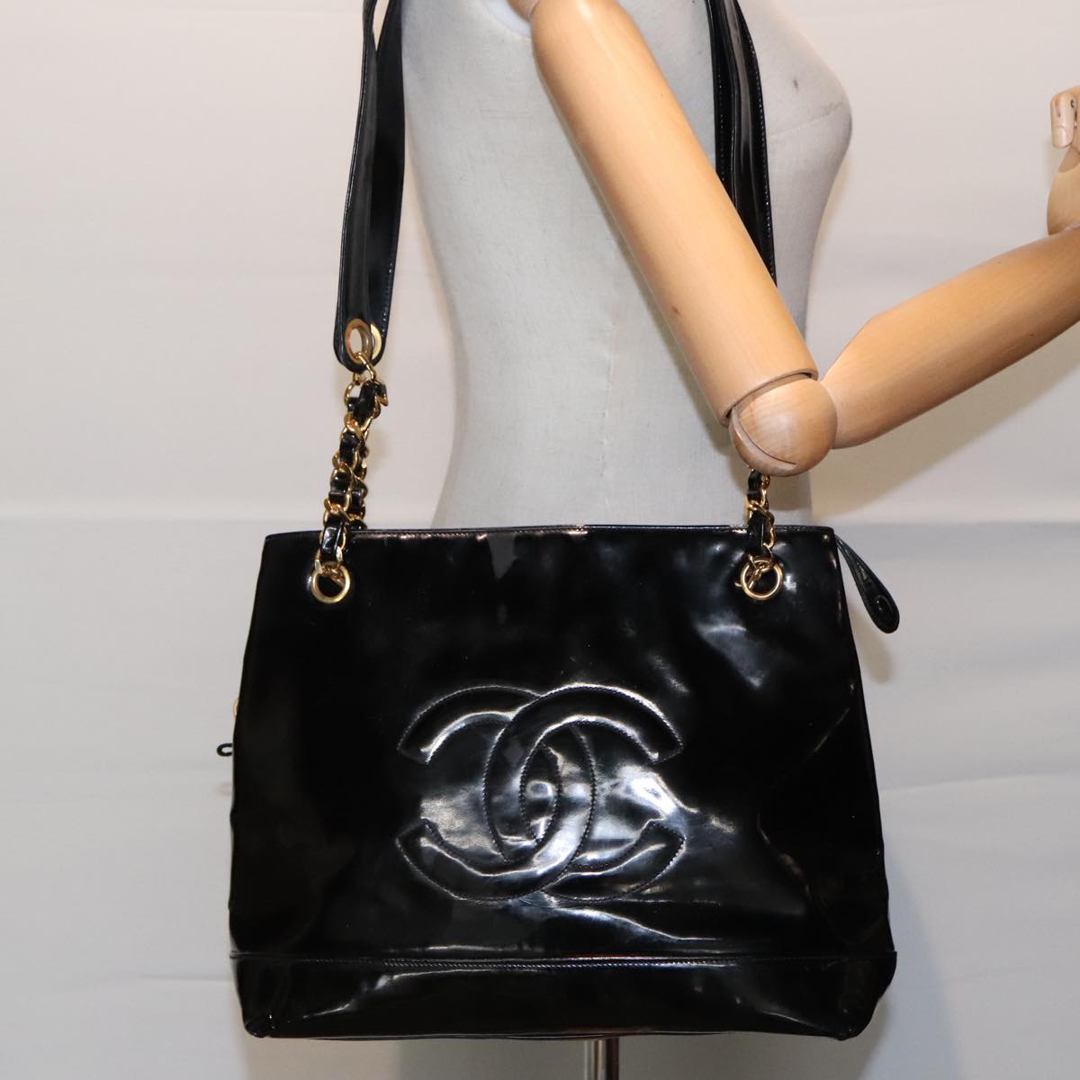 CHANEL COCO Mark Chain Shoulder Bag Patent leather Black Gold CC Auth bs18484