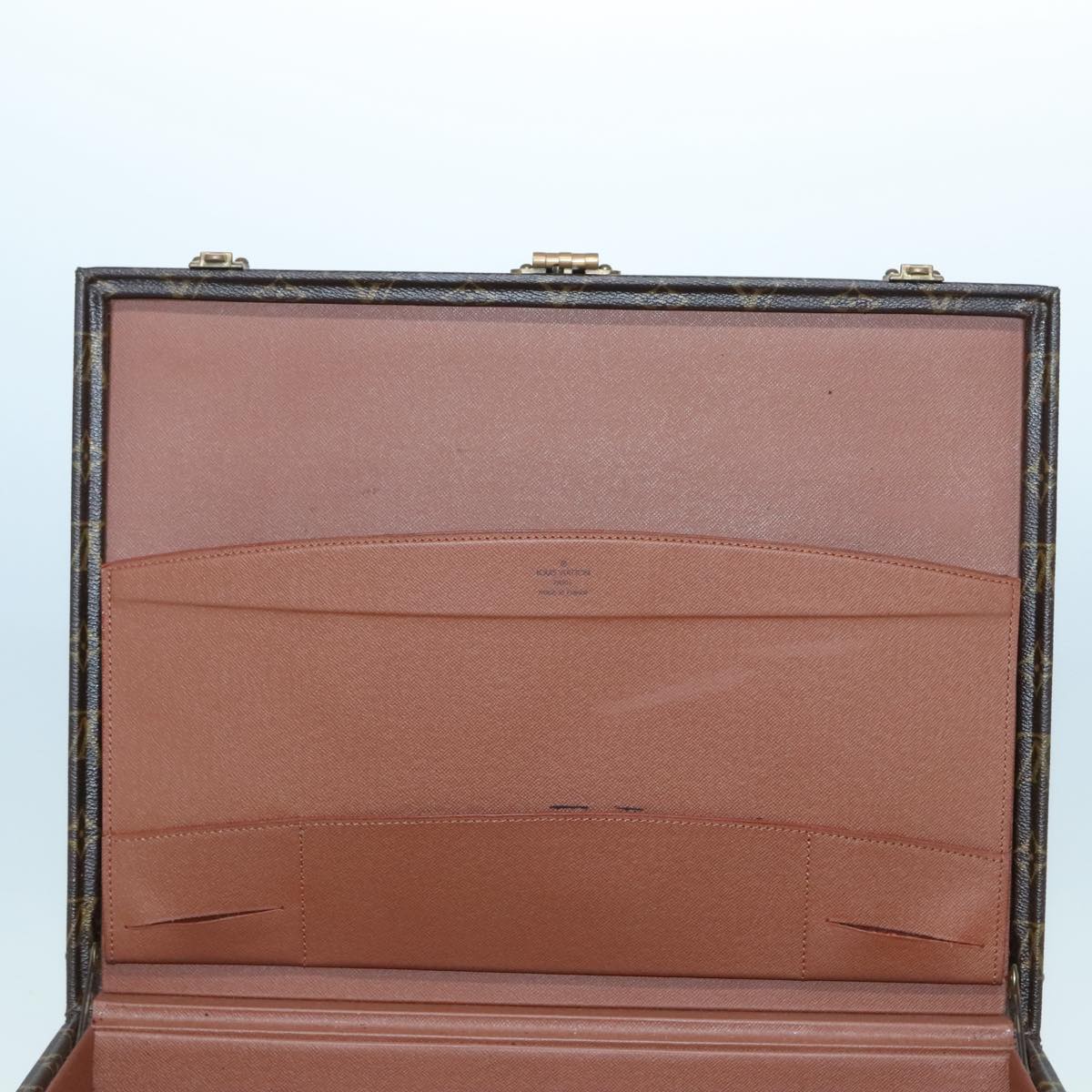 LOUIS VUITTON Monogram President Briefcase LV Auth bs18777