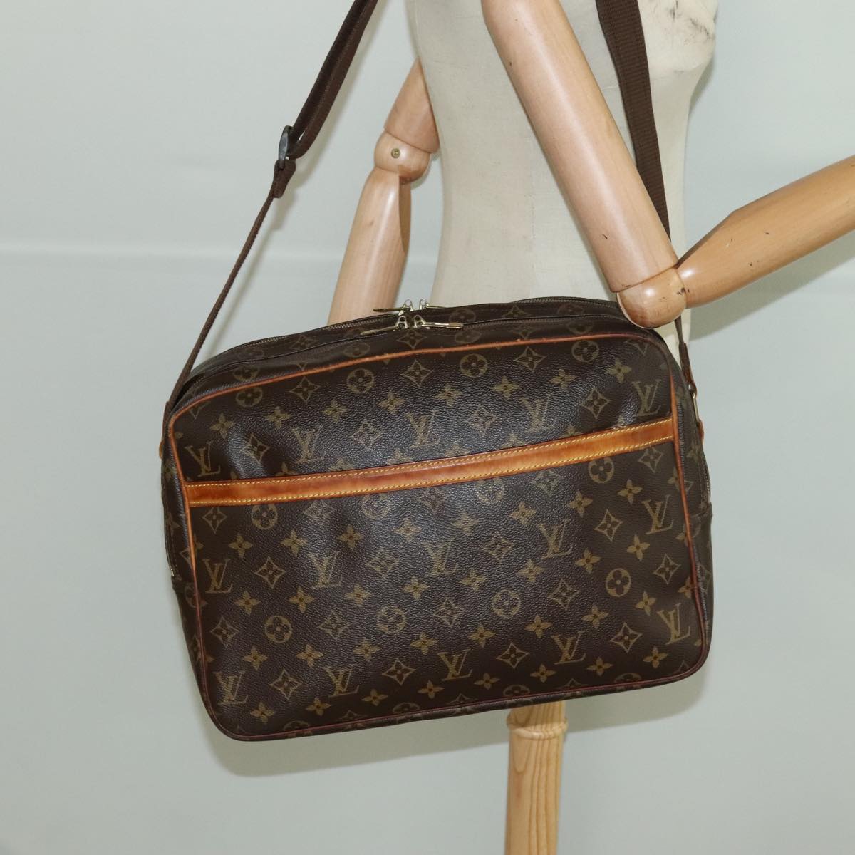 LOUIS VUITTON Monogram Reporter GM Shoulder Bag M45252 LV Auth bs18786