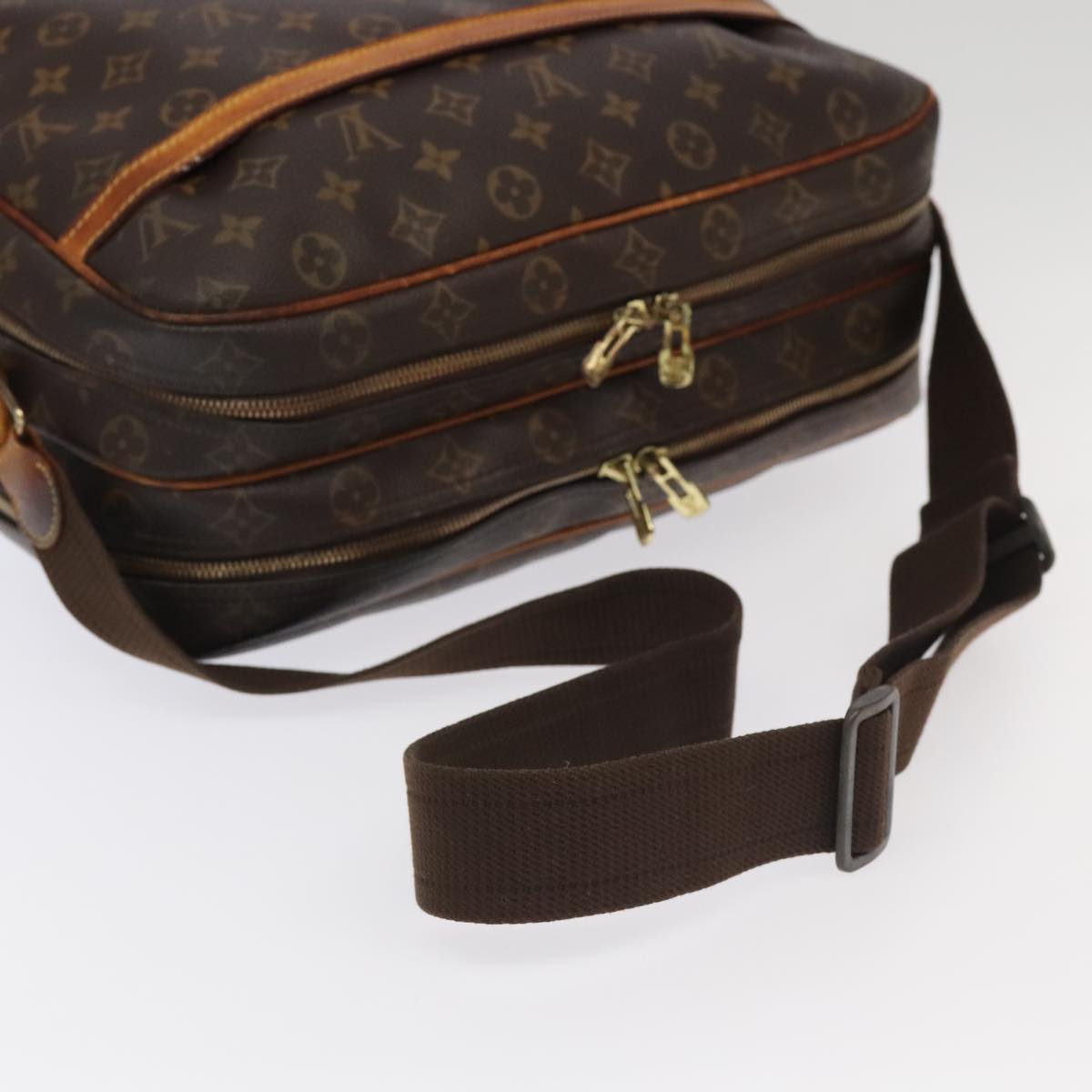 LOUIS VUITTON Monogram Reporter GM Shoulder Bag M45252 LV Auth bs18786