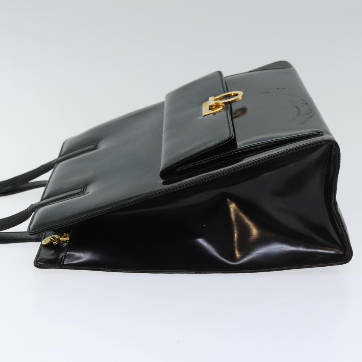 Salvatore Ferragamo Gancini Shoulder Bag Patent leather Black Gold Auth bs18810