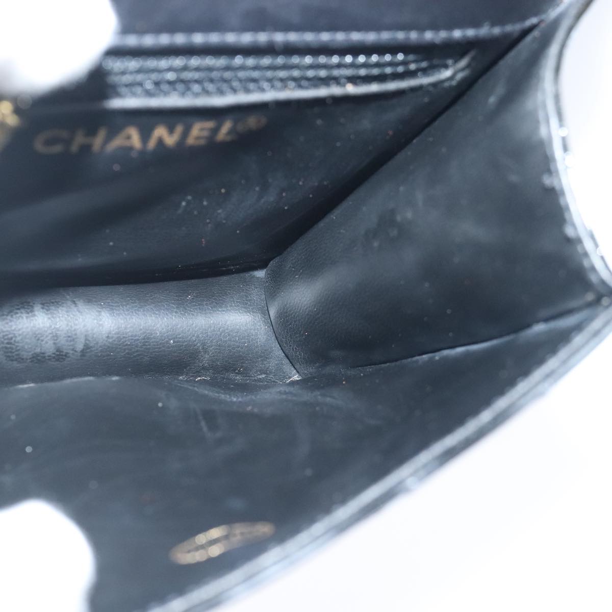 CHANEL V Stitch Waist bag Patent leather Black Gold CC Auth bs18829