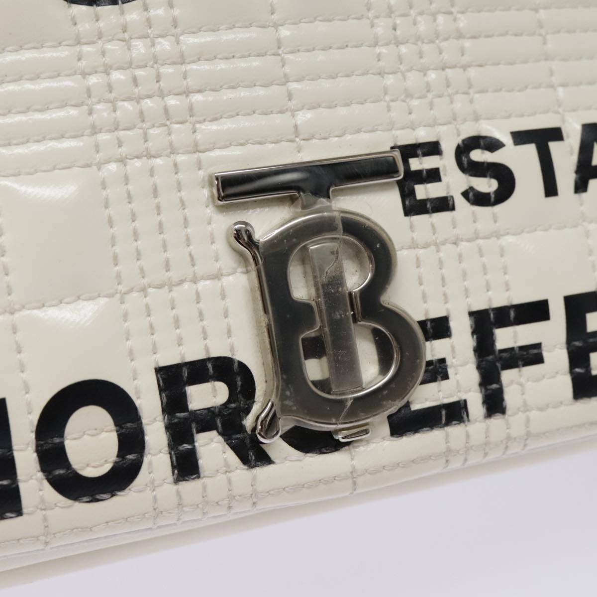 BURBERRY Roller Chain Shoulder Bag Patent leather White Silver Auth bs18894