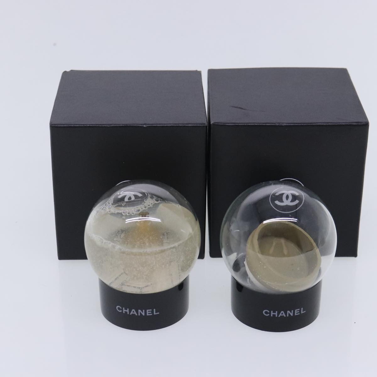 CHANEL Snow Globe 2Set Clear CC Auth bs18933